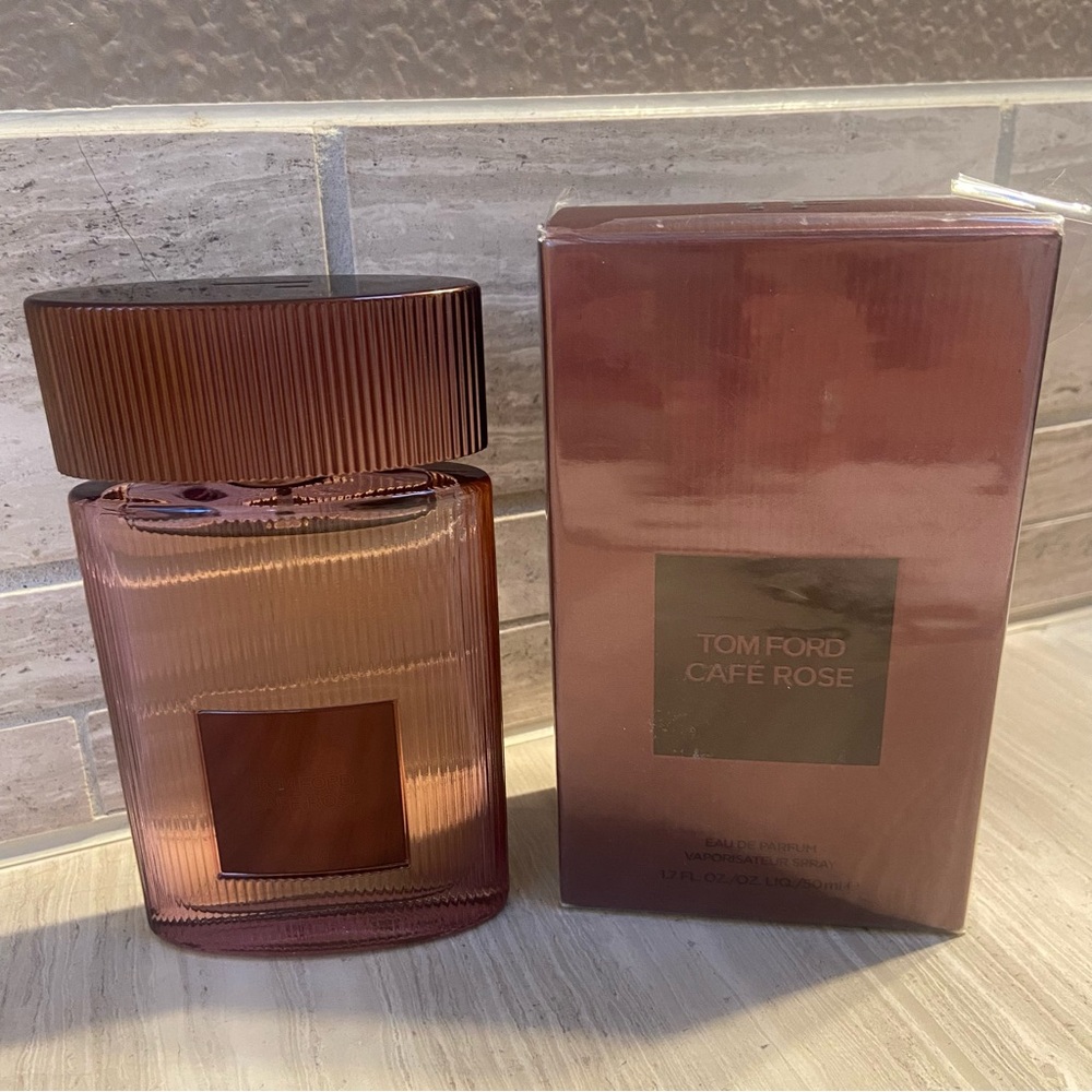 Tom Ford Café Rose Eau de Parfum 1.7 oz. 50 mL Perfume Open Box Nearly New - Picture 4 of 9